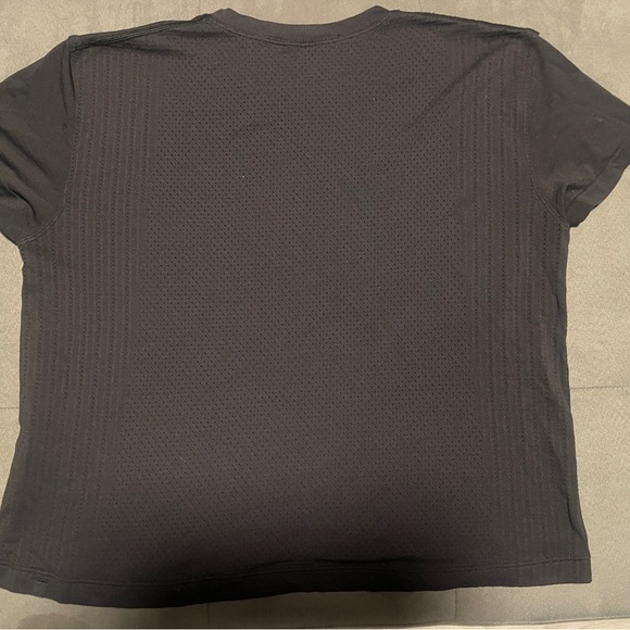 lululemon Train To Be Short Sleeve #orangetheory - Picture 2 of 2